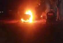 बस्तर संभाग में नक्सली उत्पात,सुकमा और दंतेवाड़ा में वाहन फूंके ,बीजापुर में सड़क में पेड़ काटकर किया आवागमन बाधित