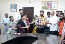 बेहतर कार्यप्रणाली के लिए नगर पंचायत गीदम के अध्यक्ष रजनीश सुराना का,वार्ड वासियों ने किया नागरिक सम्मान