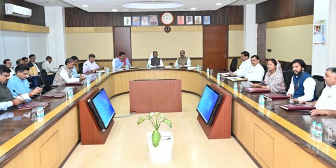 मुख्यमंत्री विष्णु देव साय की अध्यक्षता में मंत्रालय, महानदी भवन में कैबिनेट की बैठक शुरू…..